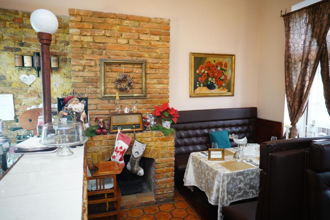 Penzion Restaurant Jakub โปปรัด ภายนอก รูปภาพ